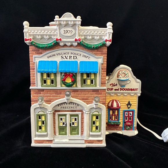 Department 56 Snow Village Police Station with Donut Shop NIB - Picture 2 of 9